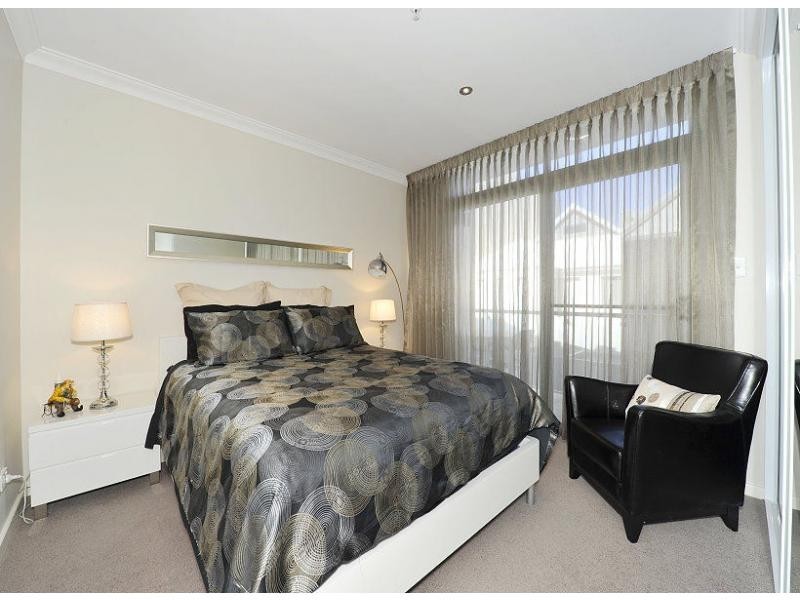 1/22 Treviso Mews, Mandurah WA 6210