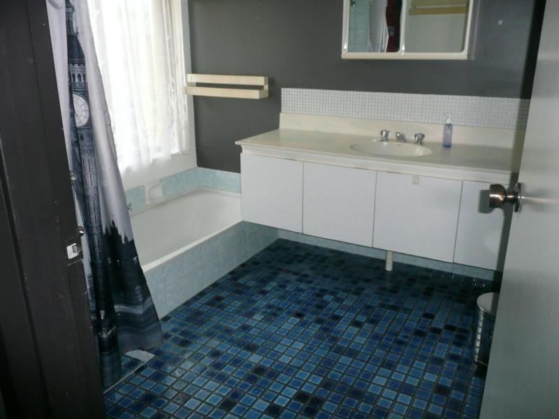 11 Gallop Street, Halls Head WA 6210