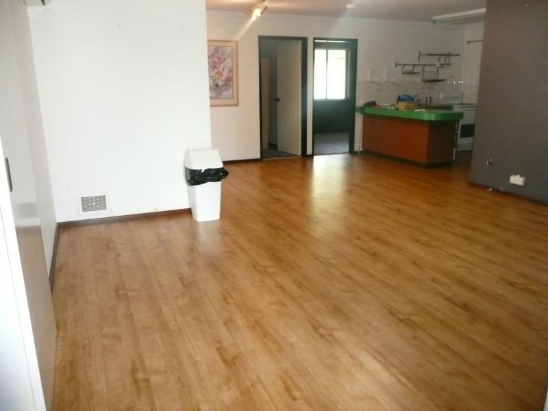 11 Gallop Street, Halls Head WA 6210