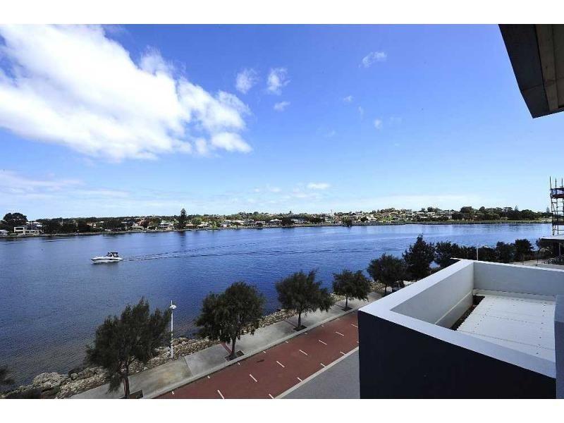 2/7 Galileo Loop, Mandurah WA 6210