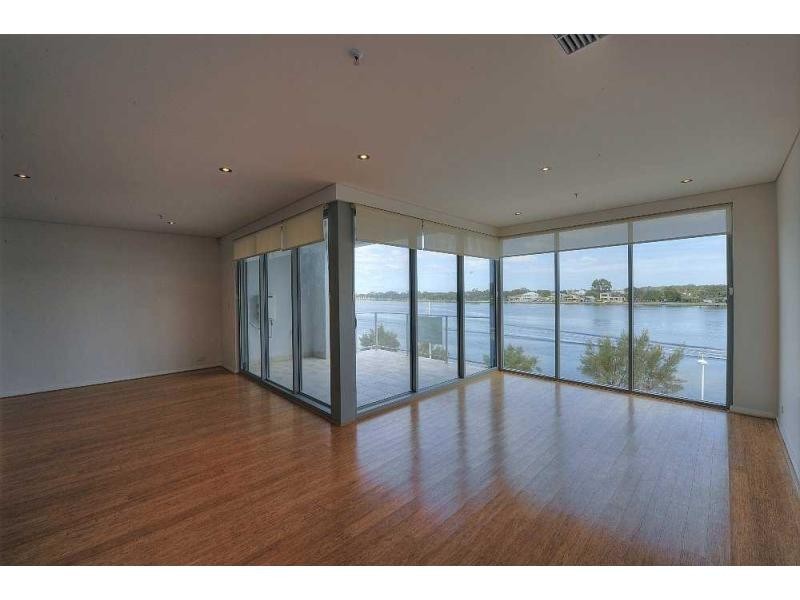 2/7 Galileo Loop, Mandurah WA 6210
