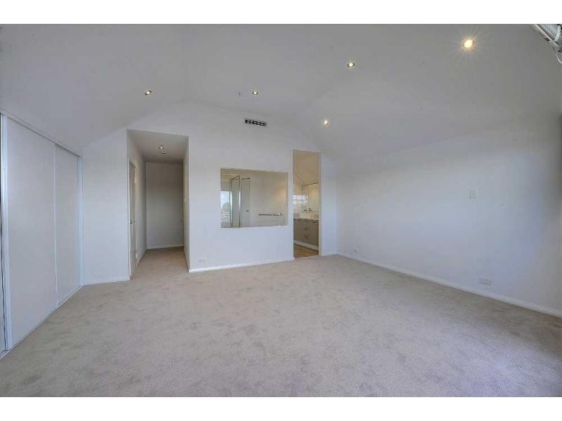 2/7 Galileo Loop, Mandurah WA 6210