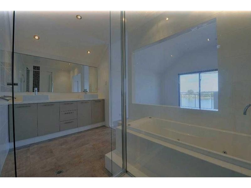 2/7 Galileo Loop, Mandurah WA 6210