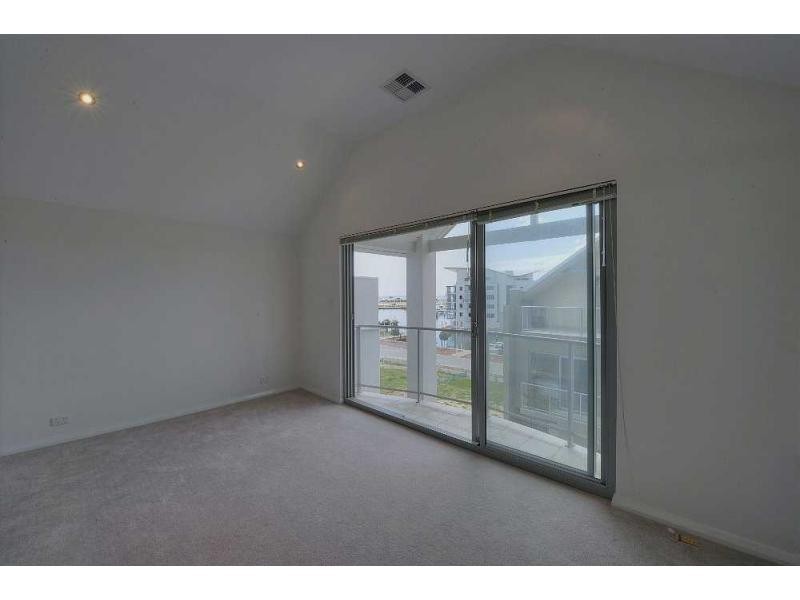 2/7 Galileo Loop, Mandurah WA 6210