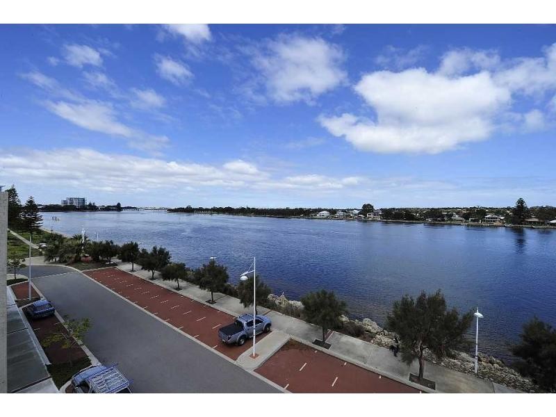 2/7 Galileo Loop, Mandurah WA 6210