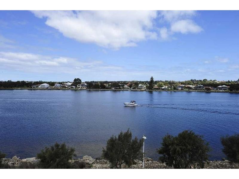 2/7 Galileo Loop, Mandurah WA 6210