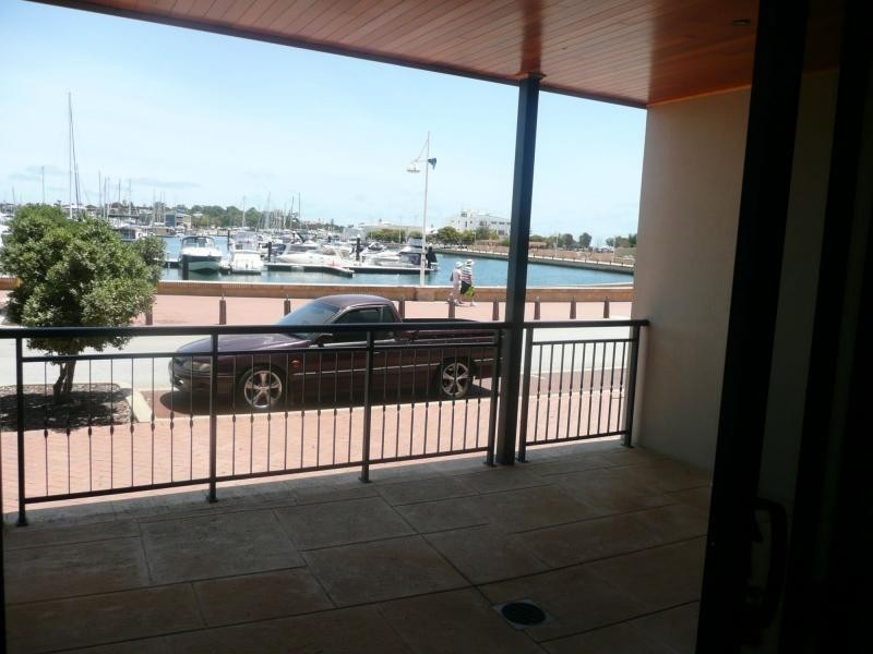 1/20 Spinnaker Quay, Mandurah WA 6210
