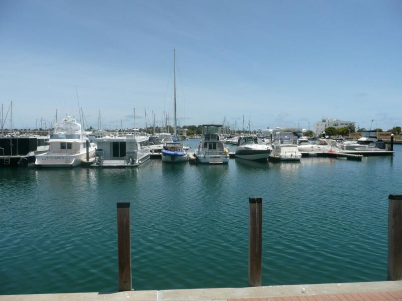 1/20 Spinnaker Quay, Mandurah WA 6210