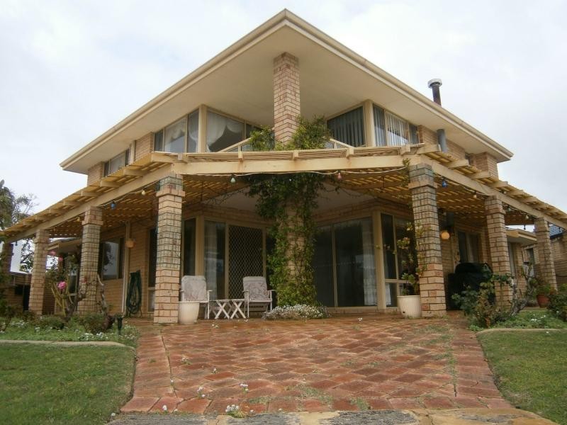 22 Warren Place, Dudley Park WA 6210