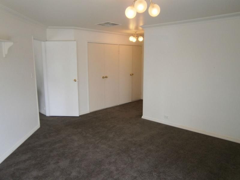 22 Warren Place, Dudley Park WA 6210