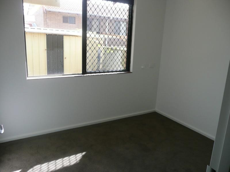 12/35b Halls Head Parade, Halls Head WA 6210