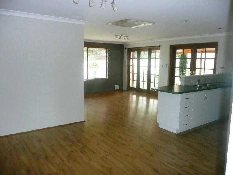 4/10 Bedingfeld Road, Greenfields WA 6210