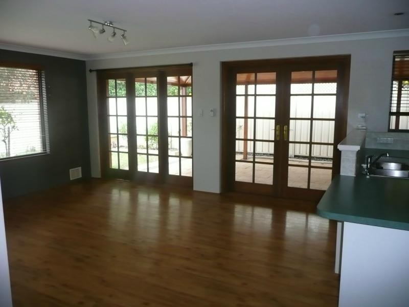 4/10 Bedingfeld Road, Greenfields WA 6210