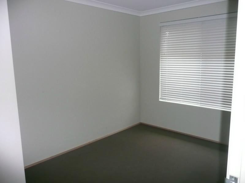 4/10 Bedingfeld Road, Greenfields WA 6210