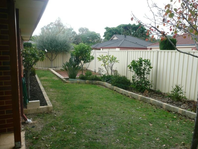 4/10 Bedingfeld Road, Greenfields WA 6210