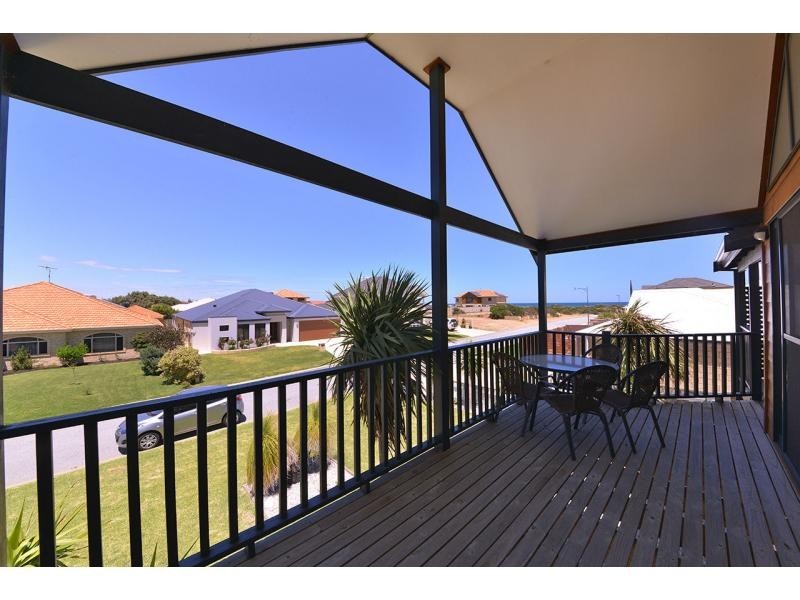 8 Podman Turn, Madora Bay WA 6210