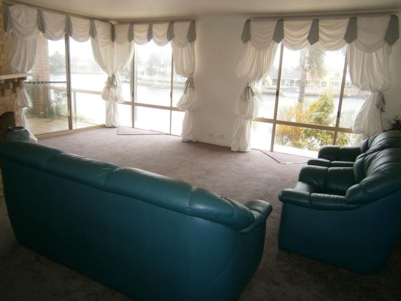 22 Warren Place, Dudley Park WA 6210