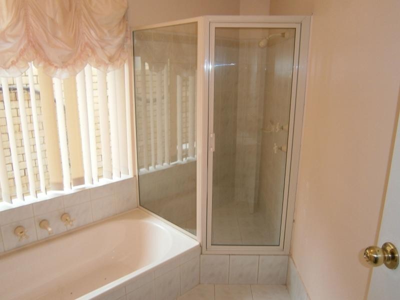 22 Warren Place, Dudley Park WA 6210