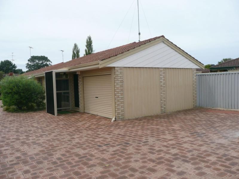 Unit 8/2 Loaring Street, Silver Sands WA 6210