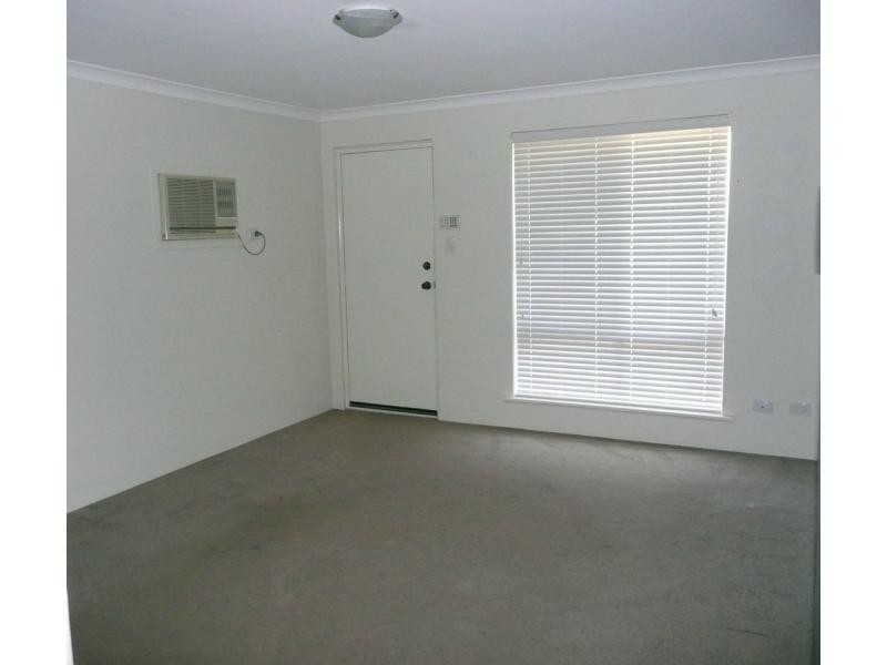 Unit 8/2 Loaring Street, Silver Sands WA 6210