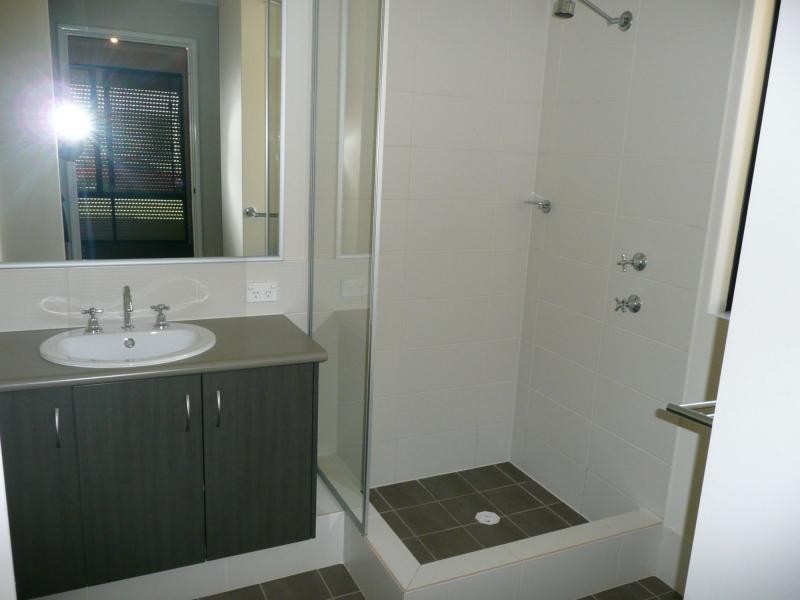 15 Highcliffe Circle, Lakelands WA 6180