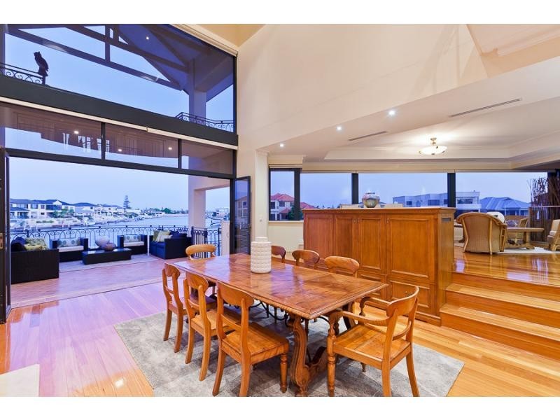 10 Santavea Mews, MANDURAH, Halls Head WA 6210