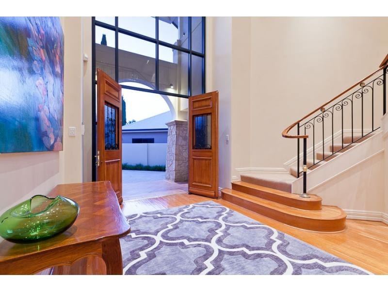 10 Santavea Mews, MANDURAH, Halls Head WA 6210