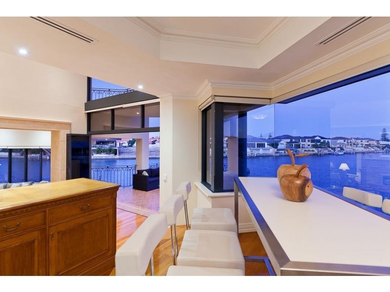 10 Santavea Mews, MANDURAH, Halls Head WA 6210