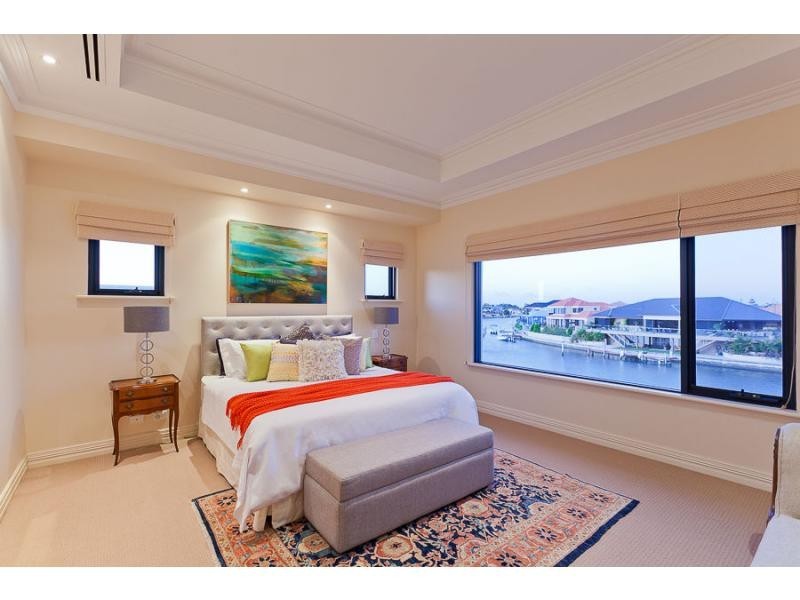 10 Santavea Mews, MANDURAH, Halls Head WA 6210