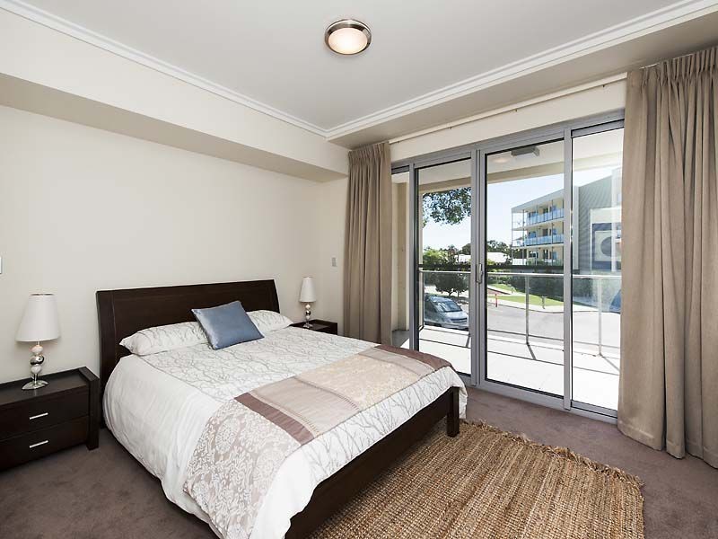 30 Sirrocco Drive, MANDURAH, Erskine WA 6210