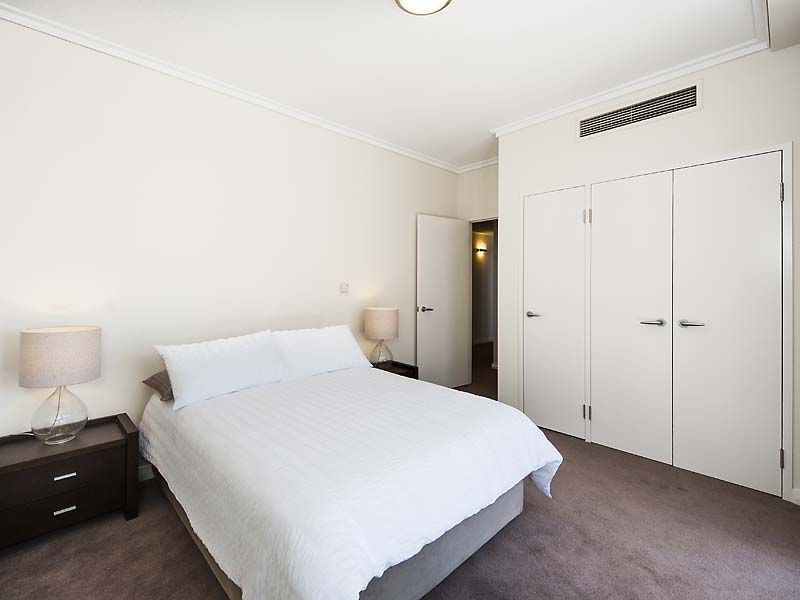 30 Sirrocco Drive, MANDURAH, Erskine WA 6210