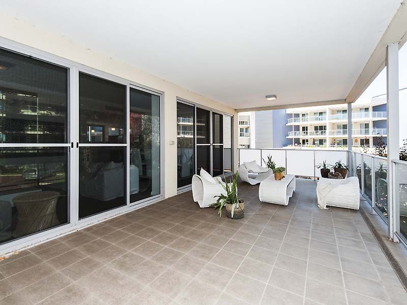 30 Sirrocco Drive, MANDURAH, Erskine WA 6210