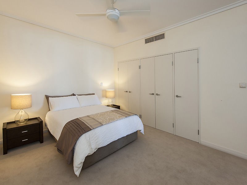 32/30 Sirrocco Drive, Mandurah WA 6210