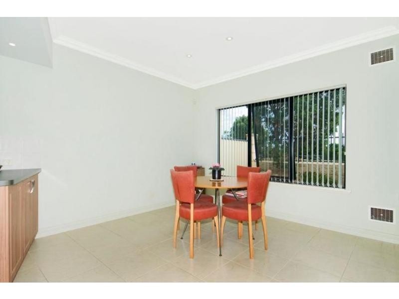 Unit 4/21 Pebble Beach Boulevard, Meadow Springs WA 6210