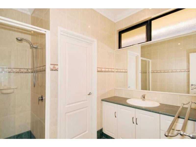 Unit 4/21 Pebble Beach Boulevard, Meadow Springs WA 6210