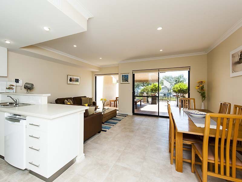 Unit 2/34 Village Mews, Wannanup WA 6210