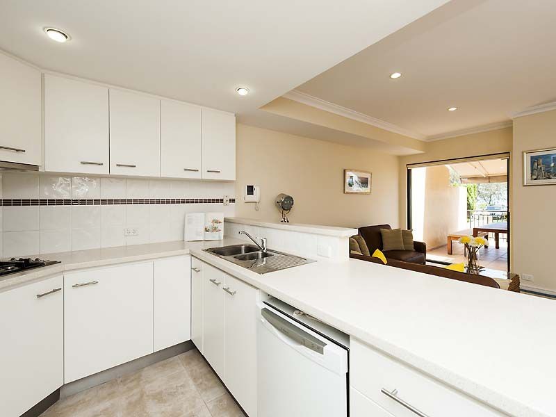 Unit 2/34 Village Mews, Wannanup WA 6210