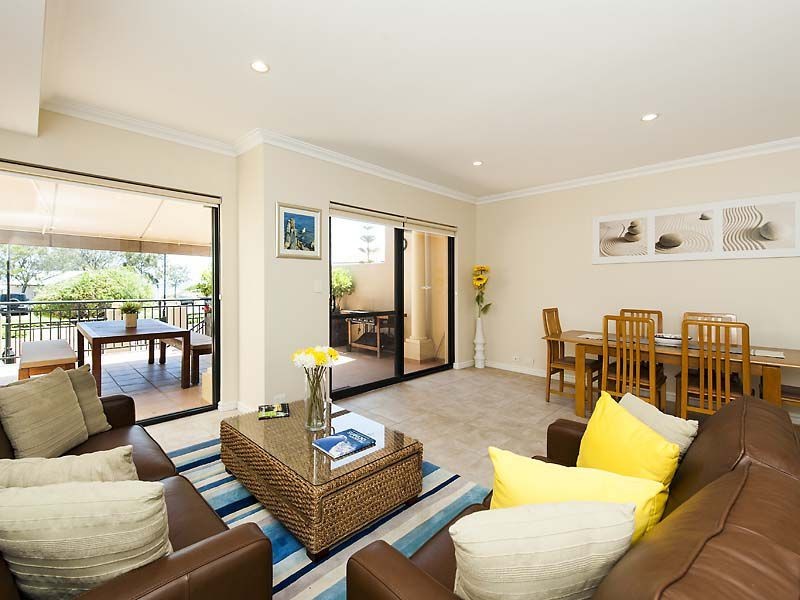 Unit 2/34 Village Mews, Wannanup WA 6210