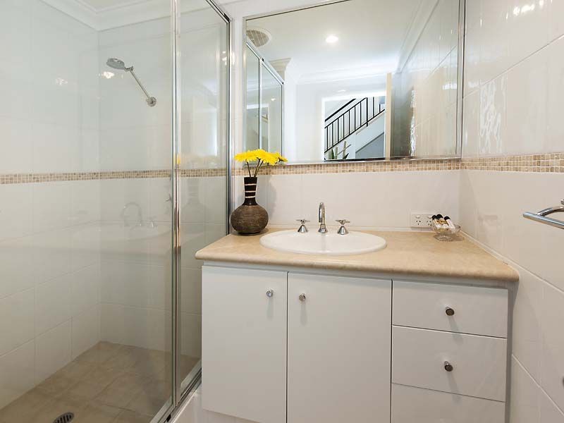 Unit 2/34 Village Mews, Wannanup WA 6210