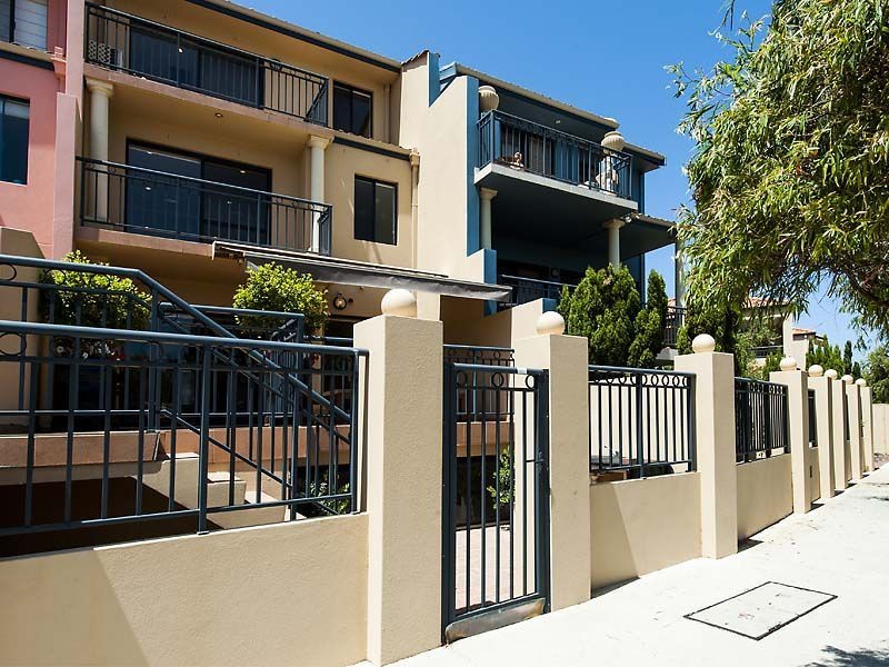 Unit 2/34 Village Mews, Wannanup WA 6210