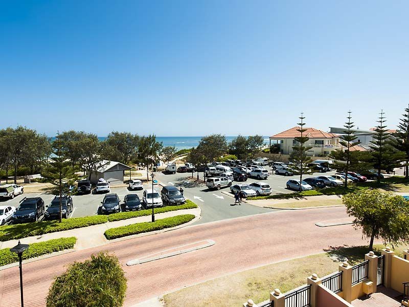 Unit 2/34 Village Mews, Wannanup WA 6210