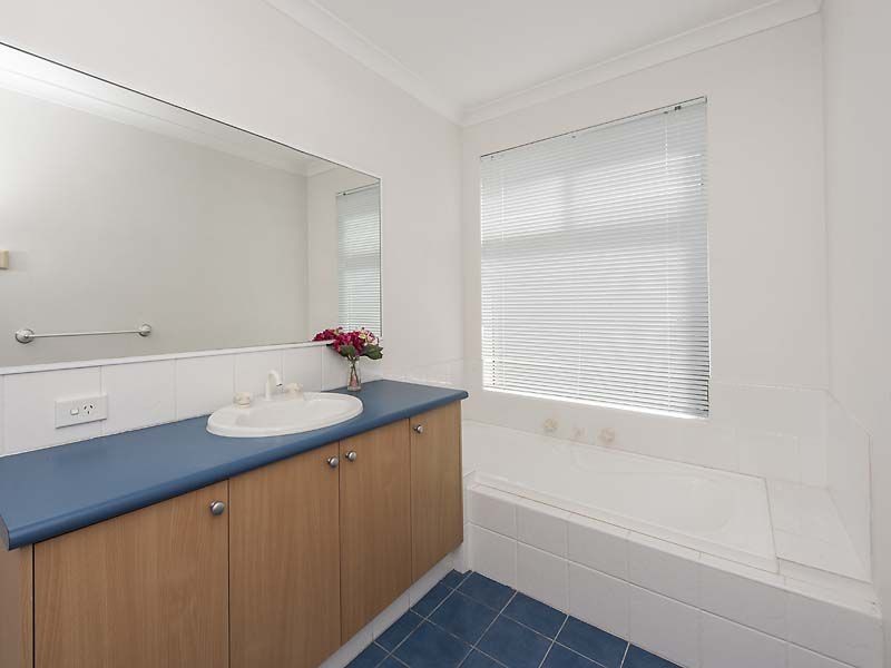 3 Onslow Court, Erskine WA 6210