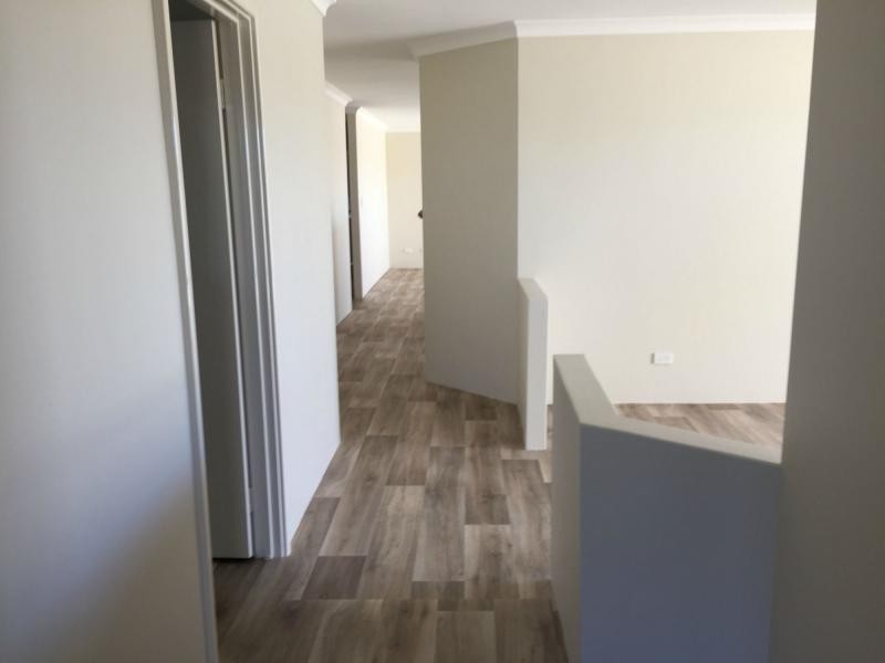 27 Kerkeri Heights, Lakelands WA 6180