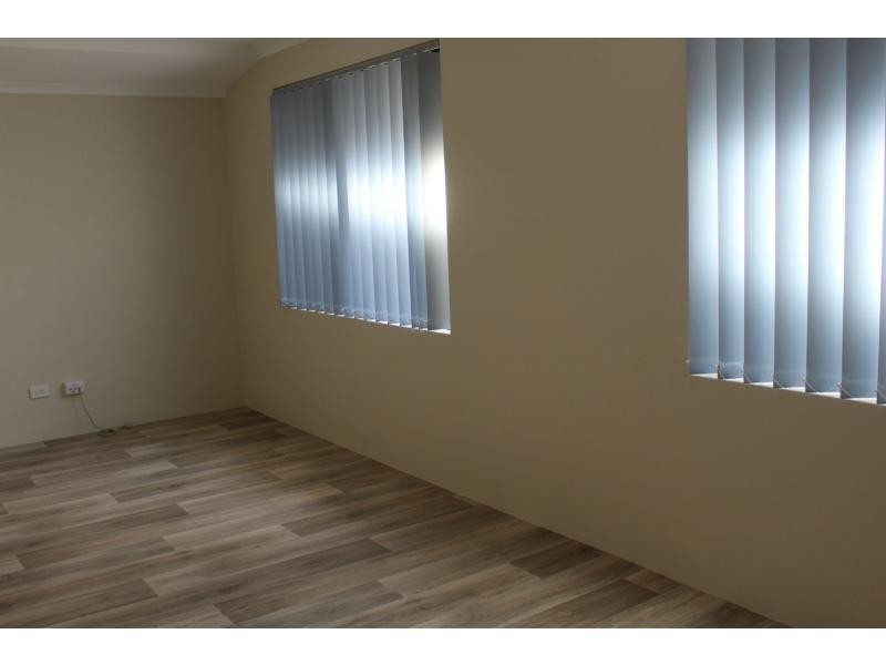 27 Kerkeri Heights, Lakelands WA 6180