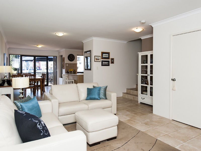 Unit 12/69 Westview Parade, Wannanup WA 6210