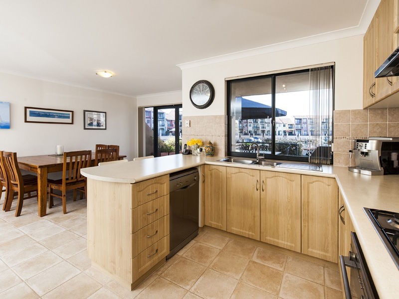 Unit 12/69 Westview Parade, Wannanup WA 6210