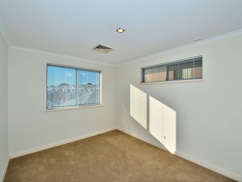 8/5 Bower Drive, Erskine WA 6210