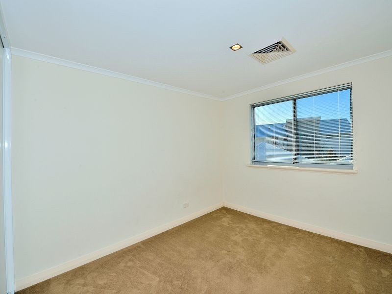 8/5 Bower Drive, Erskine WA 6210