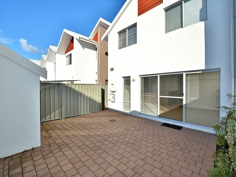 8/5 Bower Drive, Erskine WA 6210