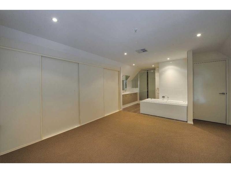 Unit 4/10 Galileo Loop, Mandurah WA 6210
